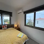 Yellow 1 Bedroom Διαμέρισμα Λάπηθος