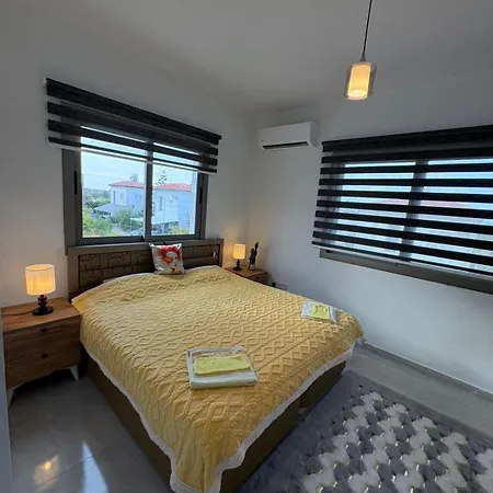 Lapta Yellow 1 Bedroom 아파트
