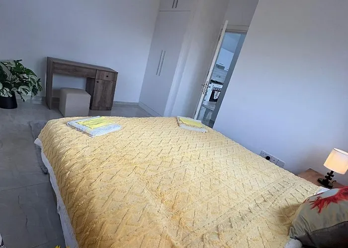 Lapta Yellow 1 Bedroom Appartamento *