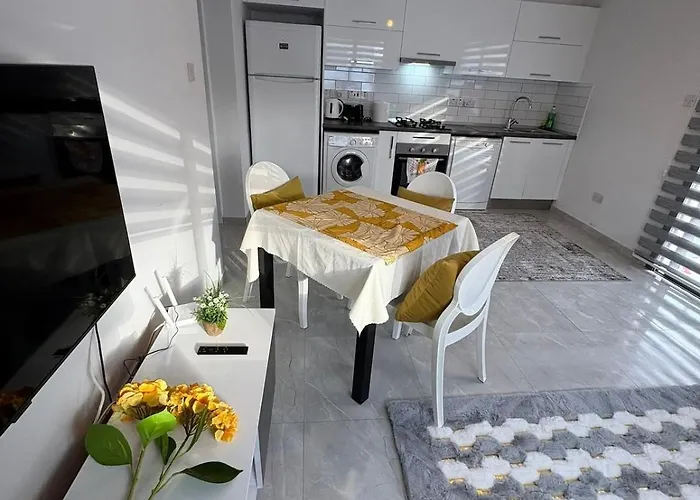 Lapta Yellow 1 Bedroom Appartamento *