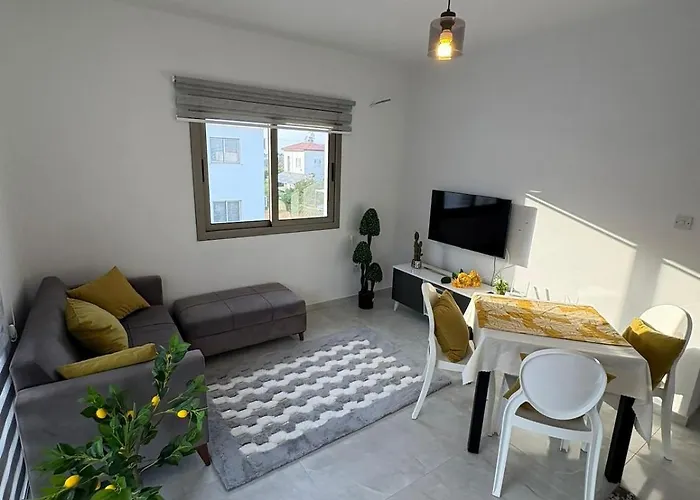 Appartamento Lapta Yellow 1 Bedroom *
