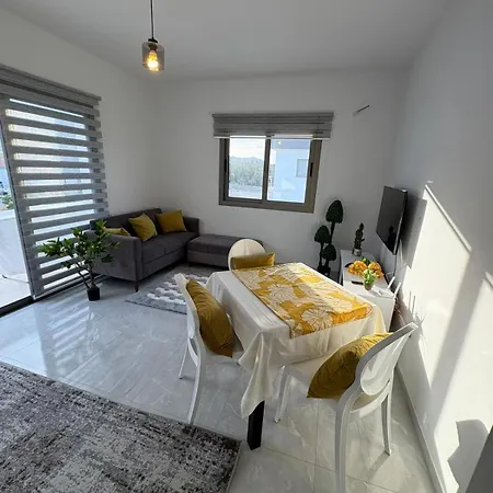 アパート Yellow 1 Bedroom *