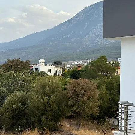 Lapta Yellow 1 Bedroom דירה *